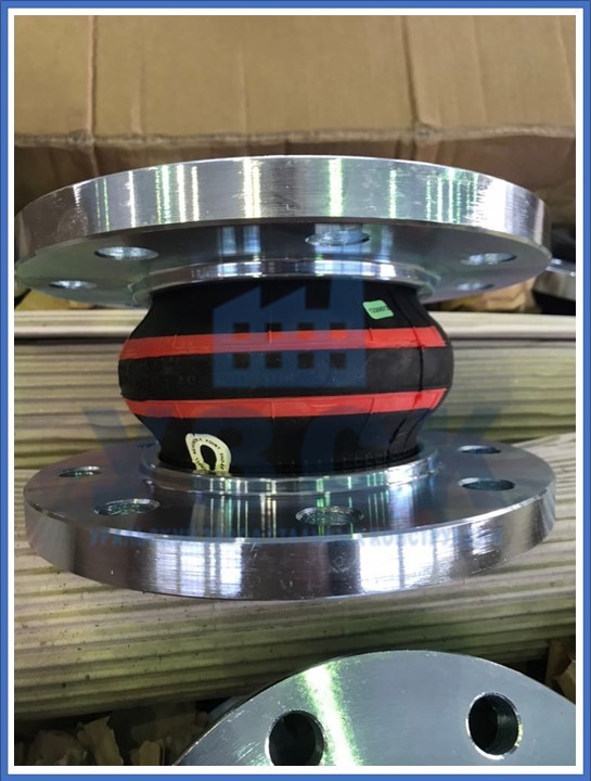 компенсатор резиновый фланцевый в Владикавказе