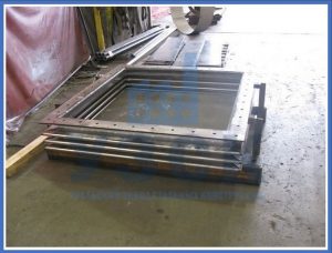 прямоугольные линзовые компенсаторы в Владикавказе